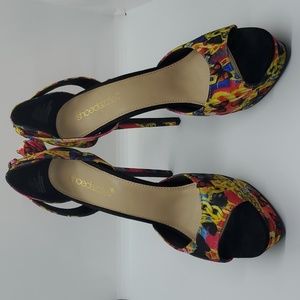 Shoe Dazzle Butterfly Ankle Wrap Pump